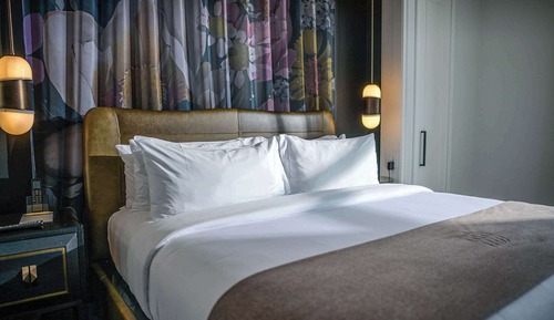 Suite, 1 King-Bett (Colby)