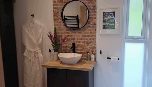 Doppelzimmer (Heather Cabin selfcatering no pets)