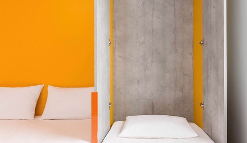 Dreibettzimmer, Mehrere Betten