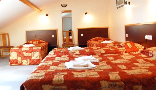 Standard-Vierbettzimmer, Mehrere Betten