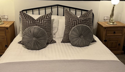 Deluxe-Doppelzimmer, mit Bad, Blick auf den Innenhof (Second Floor )