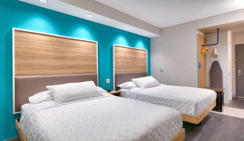 Zimmer, 2 Queen-Betten