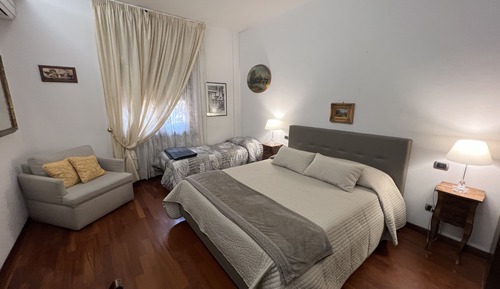 Dreibettzimmer