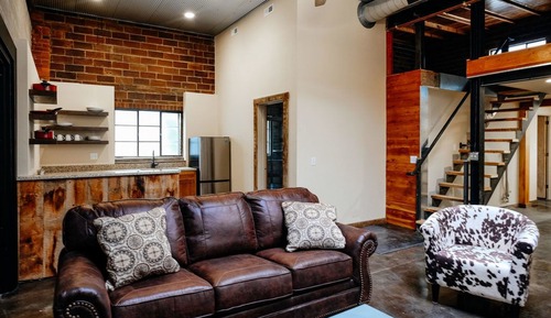 The Western, No Pets Allowed