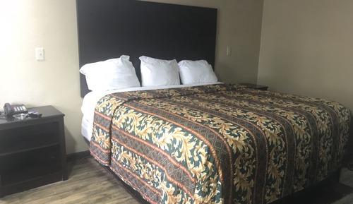 Basic-Einzelzimmer, 1 King-Bett, Raucher