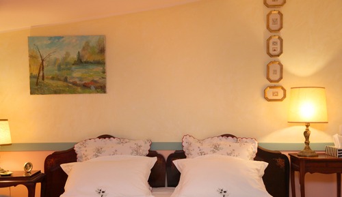 Doppelzimmer (Olive)