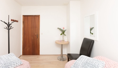 Zweibettzimmer, Gemeinschaftsbad
