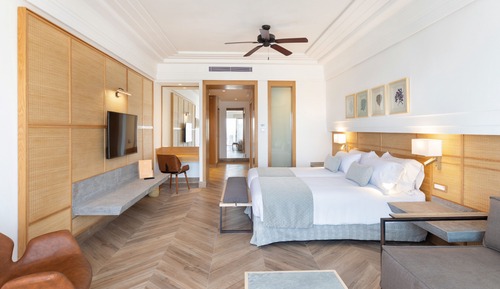 Standard-Doppelzimmer, Balkon, eingeschränkter Meerblick