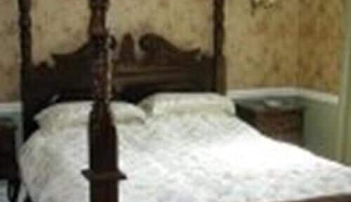 Doppelzimmer, mit Bad (Four Poster )