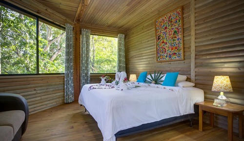 Romantisches Baumhaus, 1 King-Bett, Balkon, Gartenblick