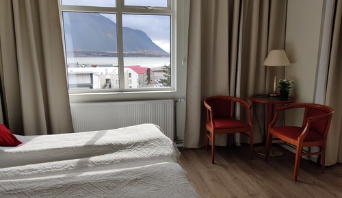 Dreibettzimmer, eigenes Bad