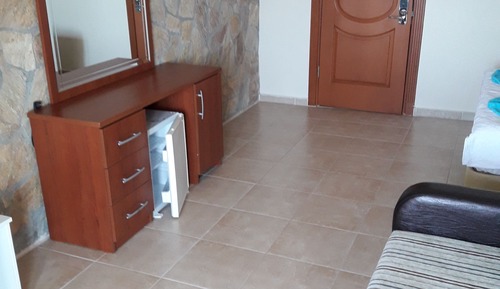 Familien-Doppel- oder -Zweibettzimmer