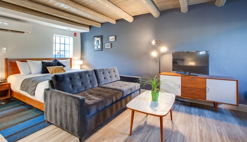 Deluxe-Einzelzimmer, 1 King-Bett und Schlafsofa, barrierefrei