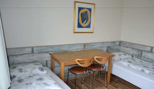 Dreibettzimmer, Gemeinschaftsbad