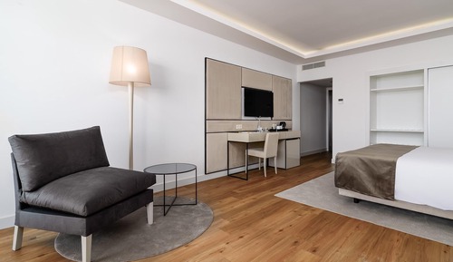 Superior-Doppel- oder -Zweibettzimmer, Poolblick