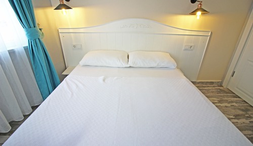 Standard-Doppelzimmer, eingeschränkter Meerblick