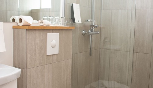 Standard-Dreibettzimmer, eigenes Bad