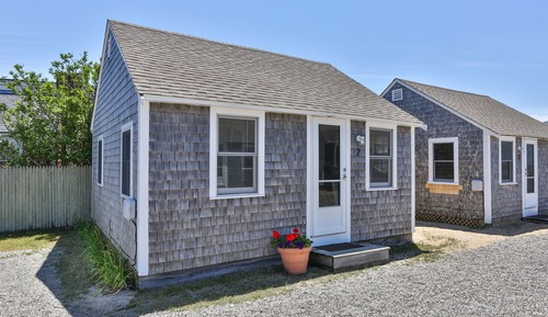 Cottage 2 - 1 Bedroom, Beach View