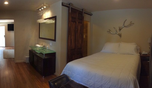 Suite, 1 Queen-Bett, zum Innenhof hin