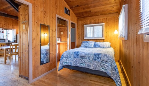 Standard-Ferienhaus, eigenes Bad (1 Holly Cottage #1)