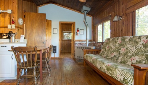 Standard-Ferienhaus, eigenes Bad, Seeblick (6 Sycamore Cottage #6)