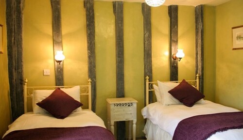 Standard-Zweibettzimmer