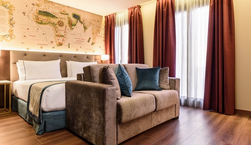 Deluxe-Doppelzimmer (with Sofa Bed)