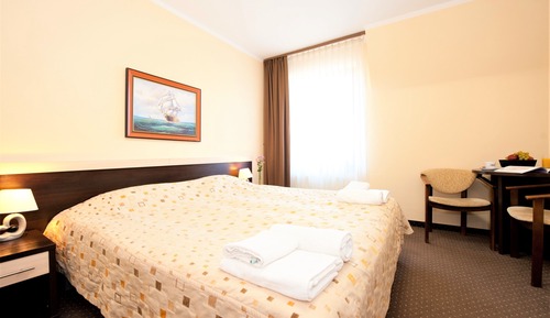 Standard-Doppel- oder -Zweibettzimmer