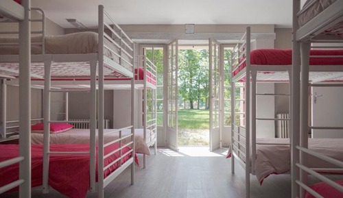 Grand-Haus, 5 Schlafzimmer, Poolzugang, Parkblick