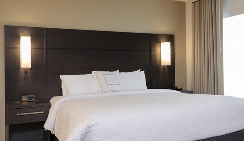 Suite, 1 King-Bett und Schlafsofa, Nichtraucher (Mobility Accessible, Tub)