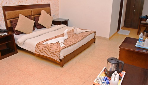 Deluxe-Doppelzimmer, 1 Doppelbett, Blick auf die Anlage