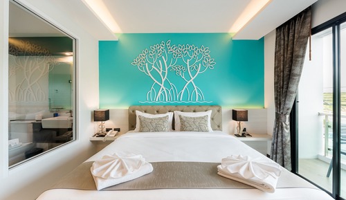 Deluxe King with balcony