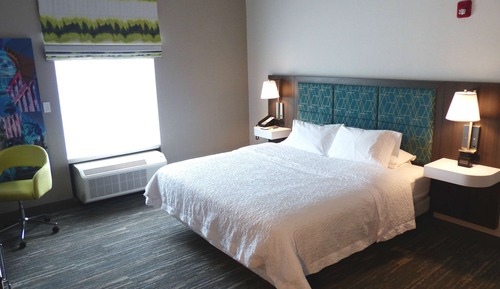 Zimmer, 1 King-Bett, barrierefrei, Badewanne (Mobility & Hearing)