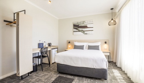 Basic-Studio (Studio Queen)