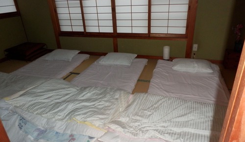 Traditional-Zimmer (Japanese Style, 7.5 Tatami-mats)