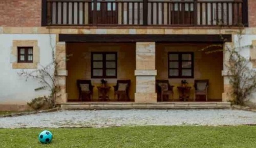 Familien-Ferienhaus, eigenes Bad, Gartenblick (Fuego)
