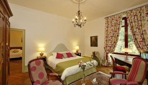Vierbettzimmer, mit Bad, Poolblick (Commarque)