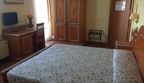 Comfort-Doppel- oder -Zweibettzimmer