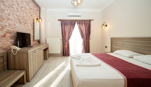 Standard-Doppelzimmer, Balkon, Poolblick