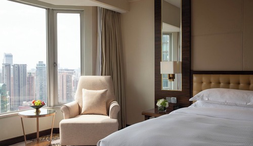 Panoramic-Suite, 1 King-Bett
