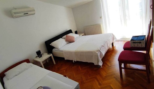 Deluxe-Dreibettzimmer