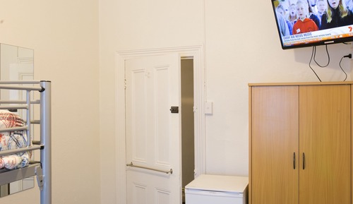 Zweibettzimmer, Gemeinschaftsbad