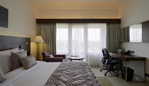 Executive-Zimmer, 1 Schlafzimmer, Poolblick, Poolseite