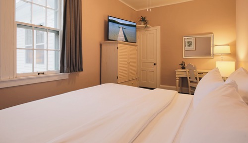 Historic Hotel (Accessible by Stairs) - King