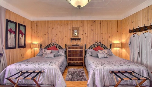 Comfort-Vierbettzimmer, 2 Doppelbetten, eigenes Bad