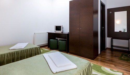 Superior-Doppel- oder -Zweibettzimmer