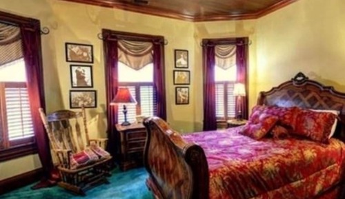 Zimmer, eigenes Bad (Southern Charm)