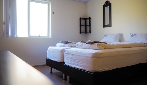 Doppel- oder Zweibettzimmer, Gemeinschaftsbad