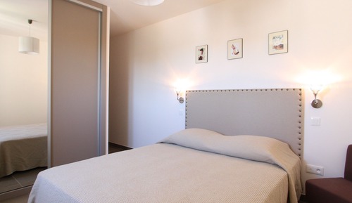 Apartment, mit Bad (-F3 60m² (5))