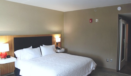 Zimmer, 1 King-Bett, barrierefrei (Roll-In Shower)